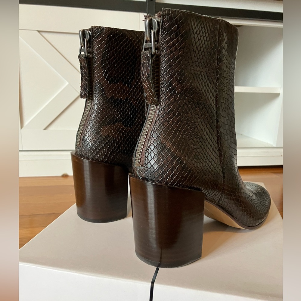 Dolce Vita — Cyan Espresso Snake Print Leather Ankle Booties; Size 7.5 - Picture 2 of 14